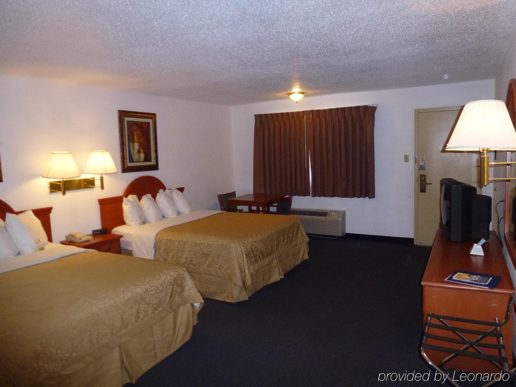 Hotel Days & By Wyndham Santa Rosa, Nm 2*