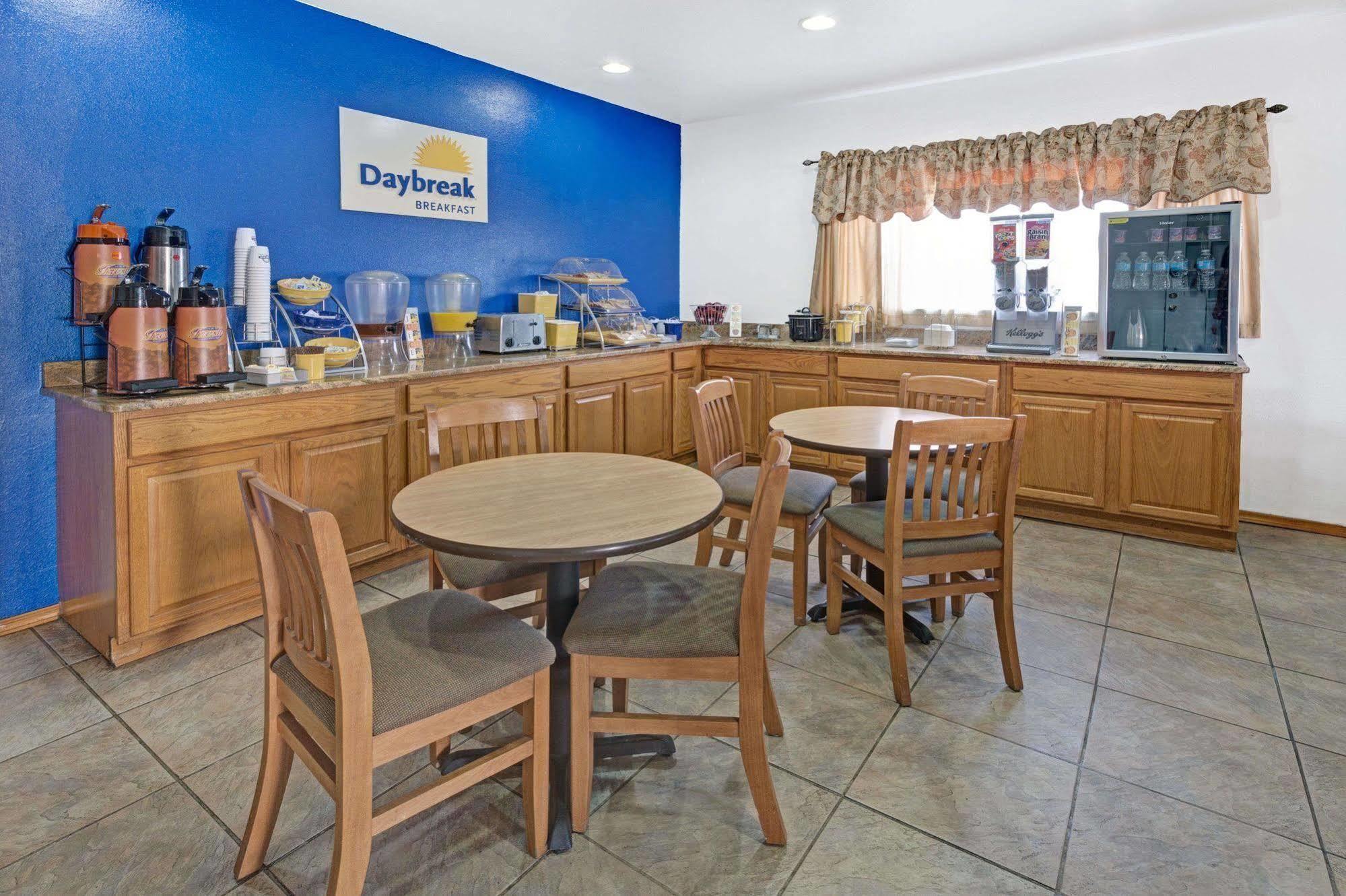 Hotel Days & By Wyndham Santa Rosa, Nm Santa Rosa