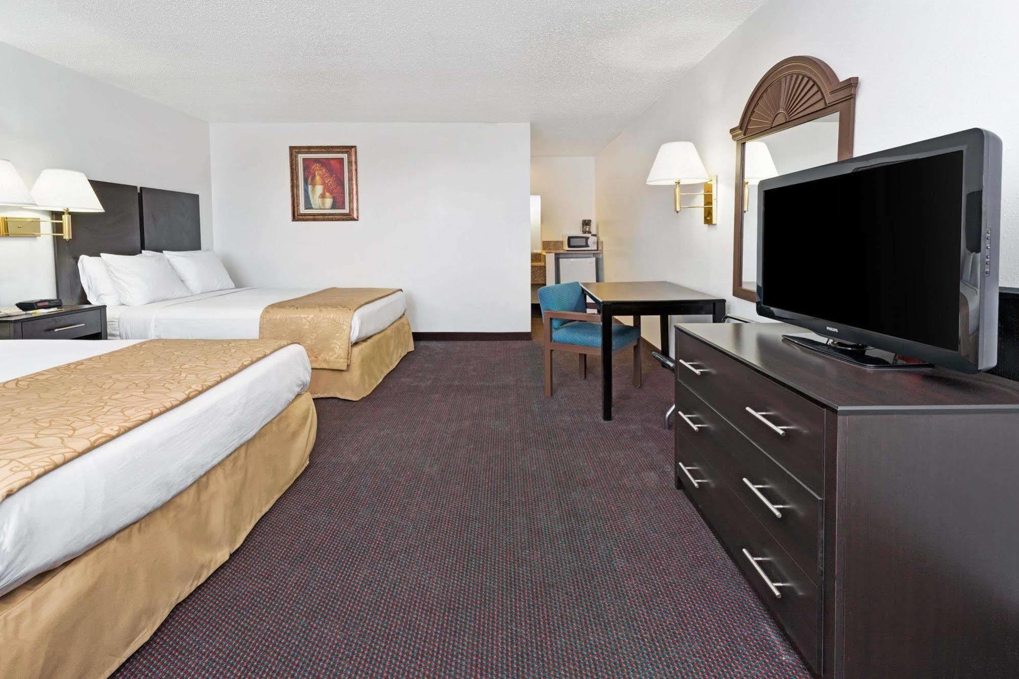 Hotel Days & By Wyndham Santa Rosa, Nm Santa Rosa